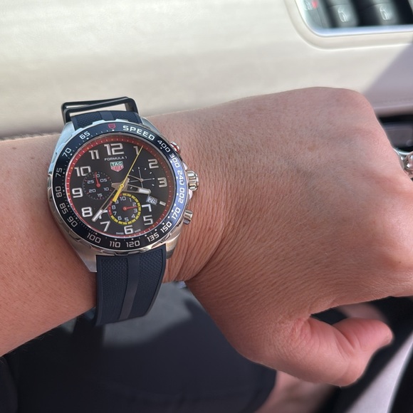 TAG Heuer Formula 1 Red Bull Racing Edition - Picture 5 of 6